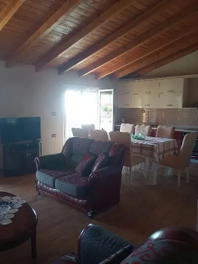 Apartments Salai Лукове